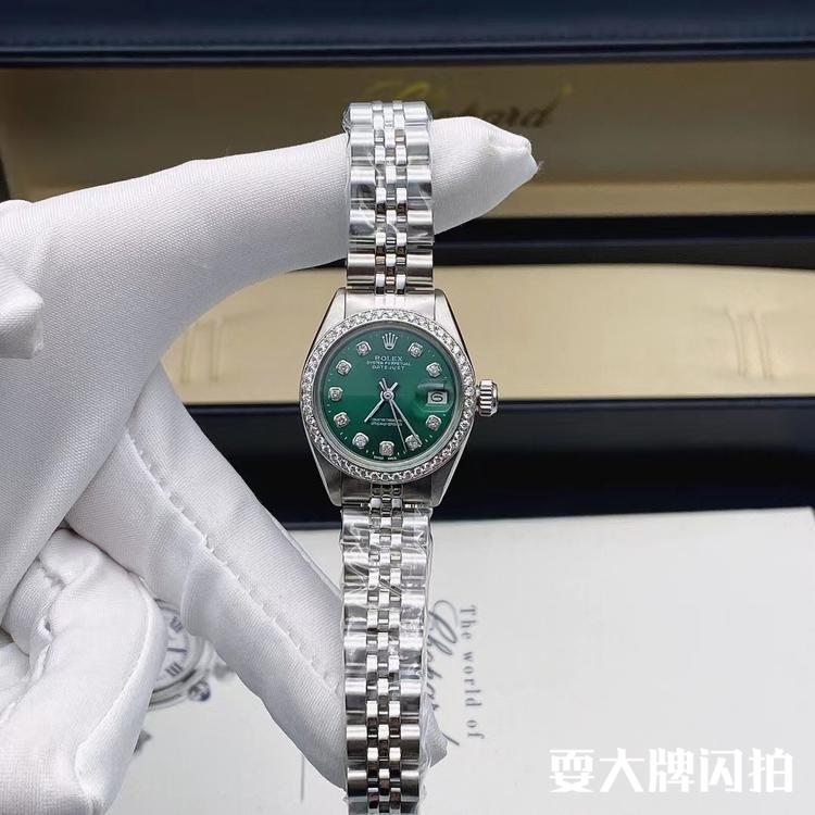 Rolex劳力士 女装日志型自动机械腕表 Rolex劳力士女装日志型自动机械腕表，超美绿面刻度钻，日历窗，经典保值，高贵优雅，参考原钻30多万，表径26超值带走